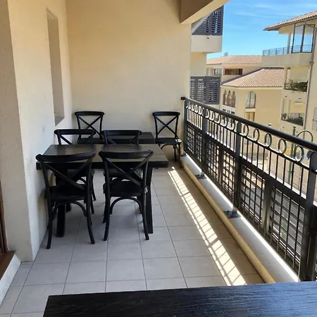 Superbe appartement à Uzès avec place de parking Extérieur photo